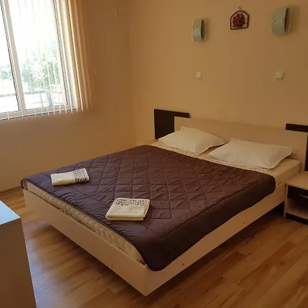 Zora Apartmán Sozopol