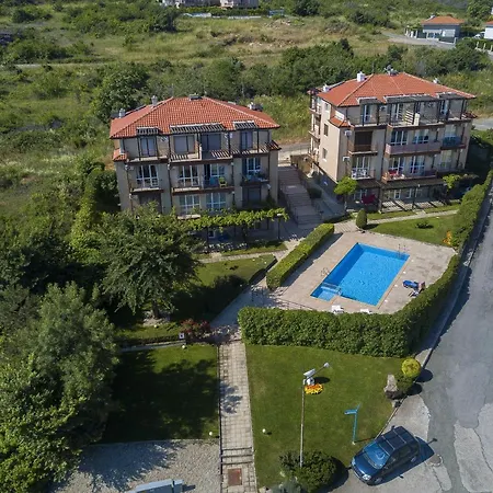 Zora Apartmán *