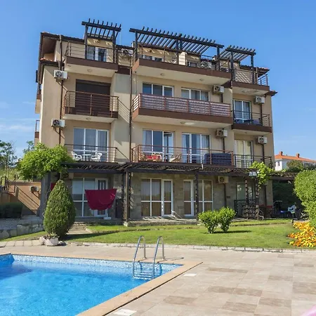 Zora Apartmán